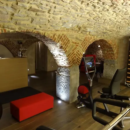 Hotel Ne5t & Spa